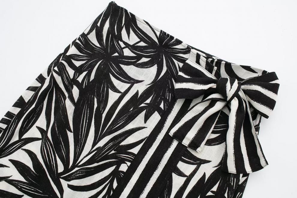 Knotted Wrap Floral Skirt