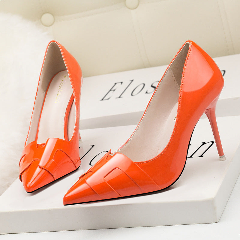 Pointed Solid Patent Leather Pumps