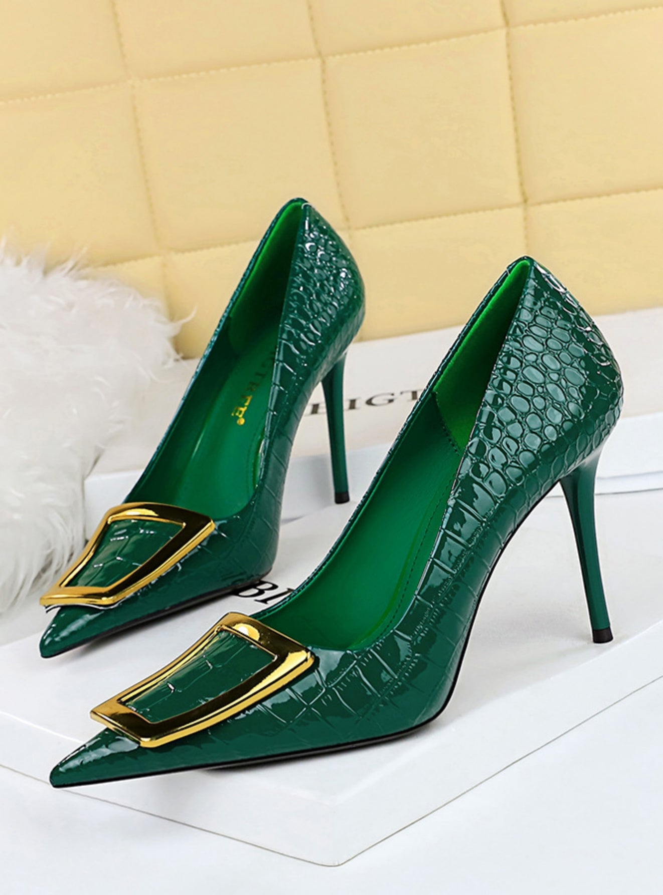 Shallow-mouthed Pointed Metal Buckle High Heels