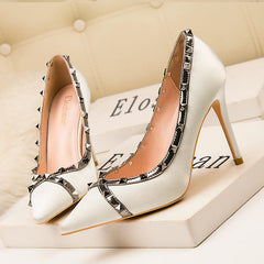 Thin Heels Riveted Satin Pointed Shoes