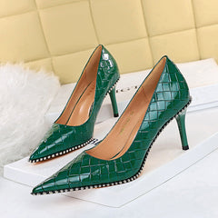 Pointed Patent Leather Woven Metal Chain Shoes