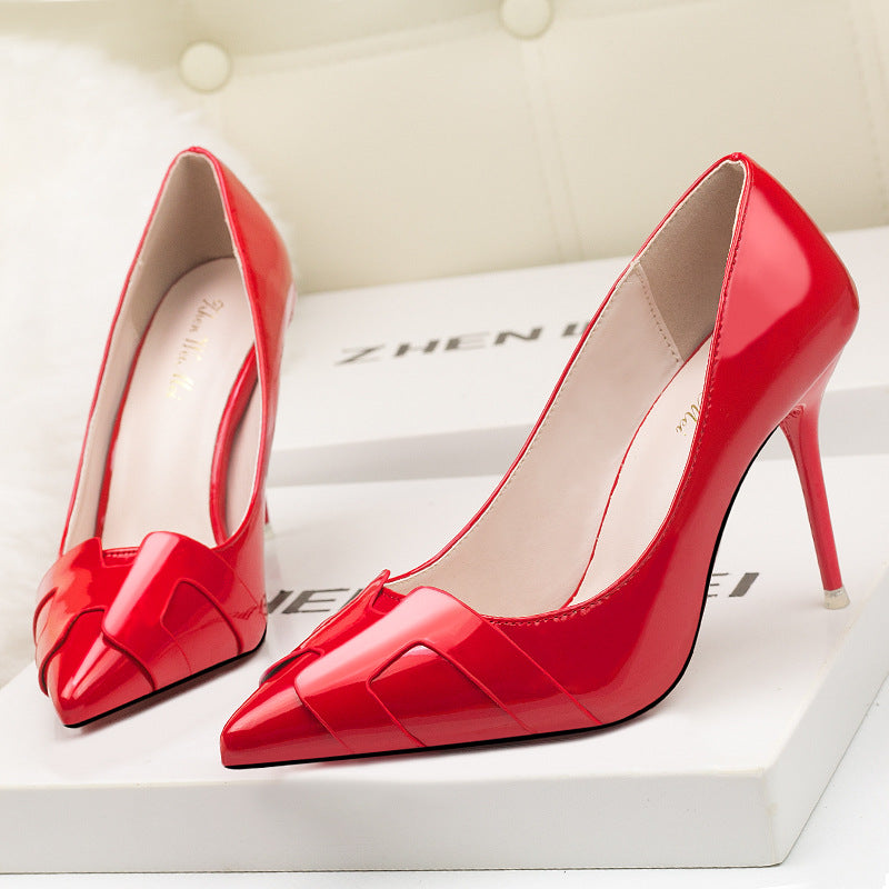 Pointed Solid Patent Leather Pumps