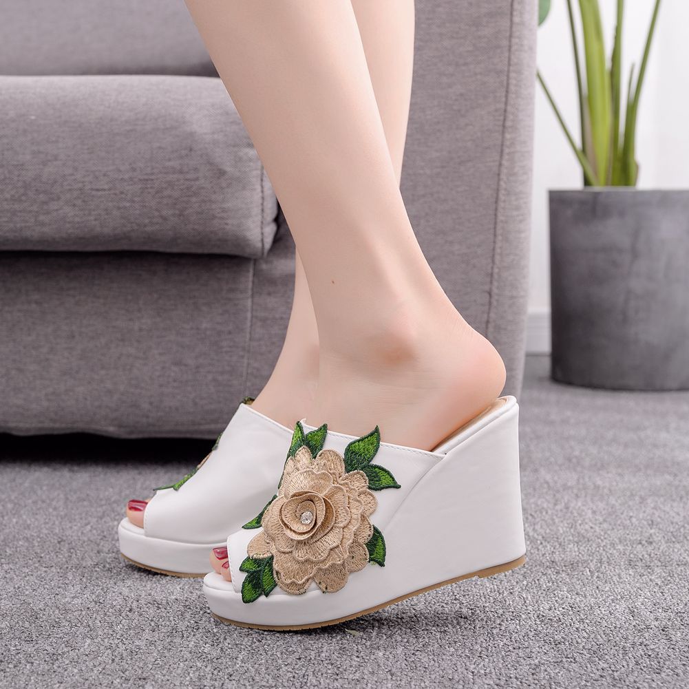 Flower Mouth Wedge Slippers