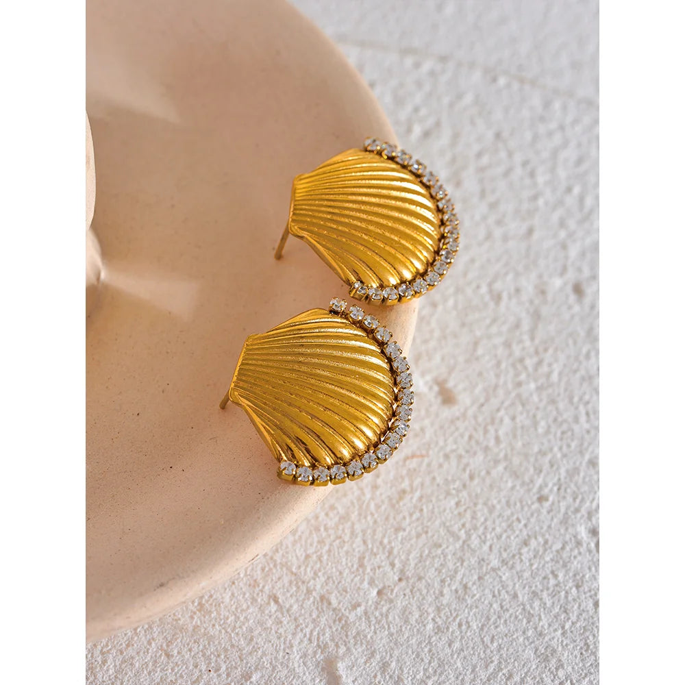 Metal Shell Stud Earrings made of Stainless Steel