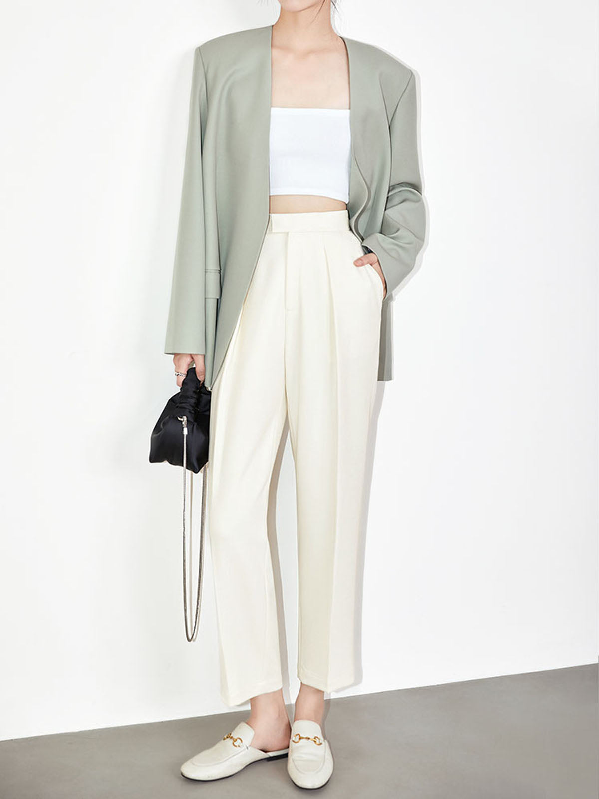 Effortless Pleated Cropped Pants