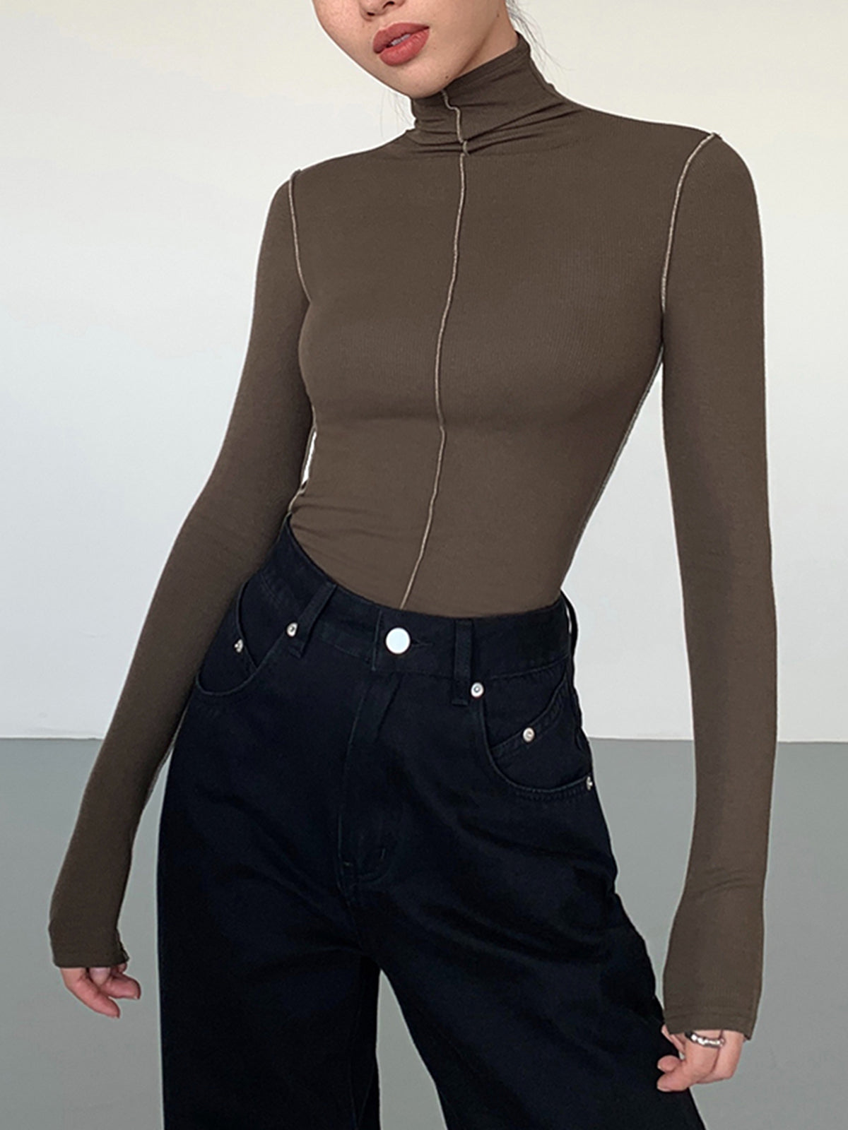 Slinky Turtleneck Contrast Trim Ribbed Knit Shirt