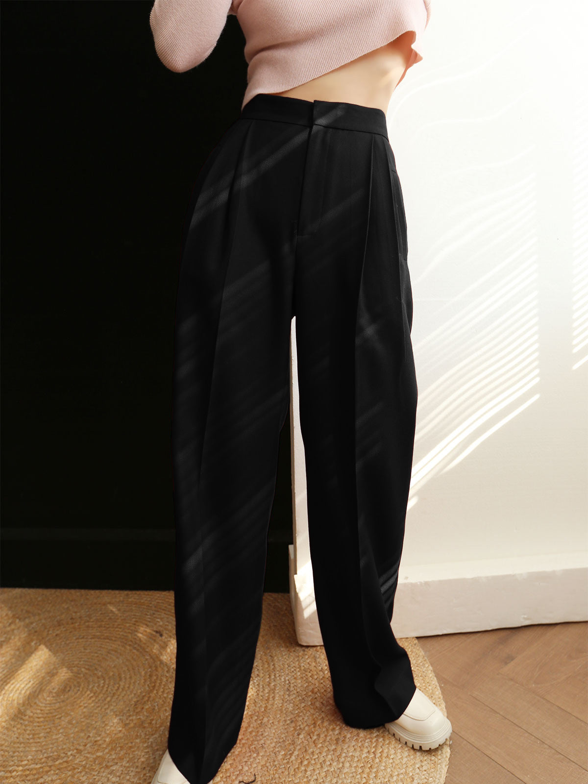 Middle Waist Pleated Tapered Pants