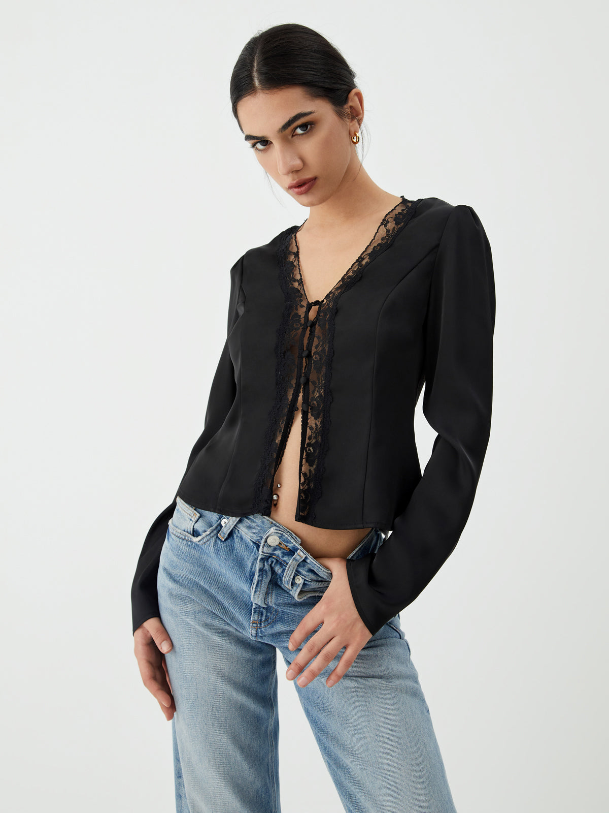 Lace Patchwork Clasp Blouse