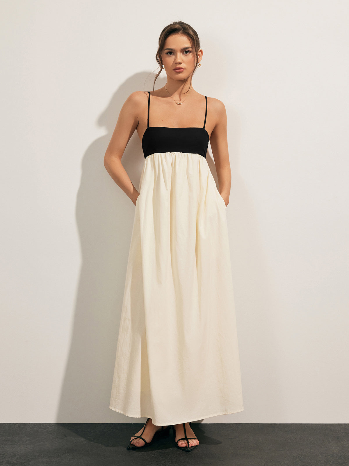 Open Back Contrast Pocket Long Dress