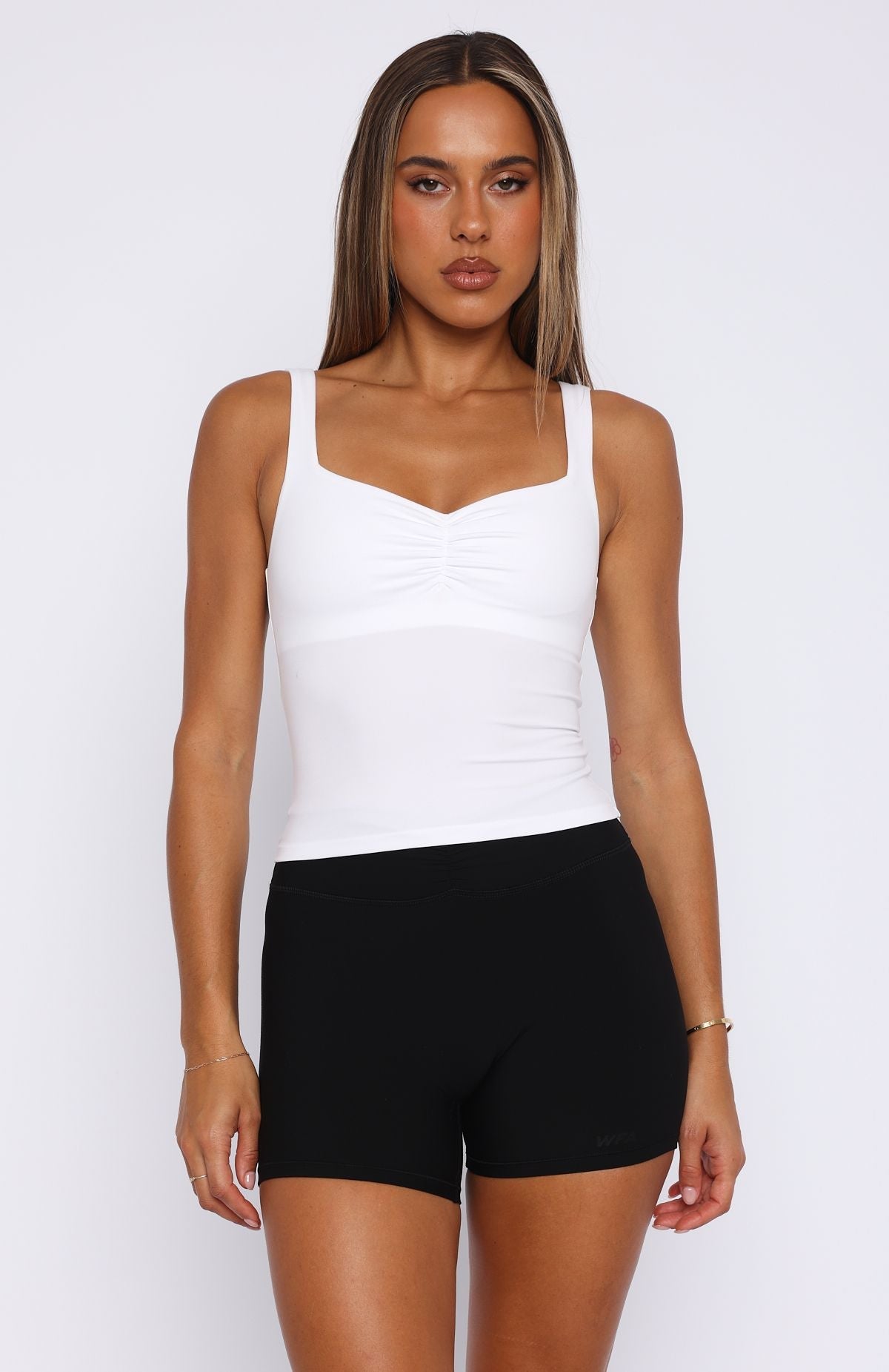 Aura Crop White